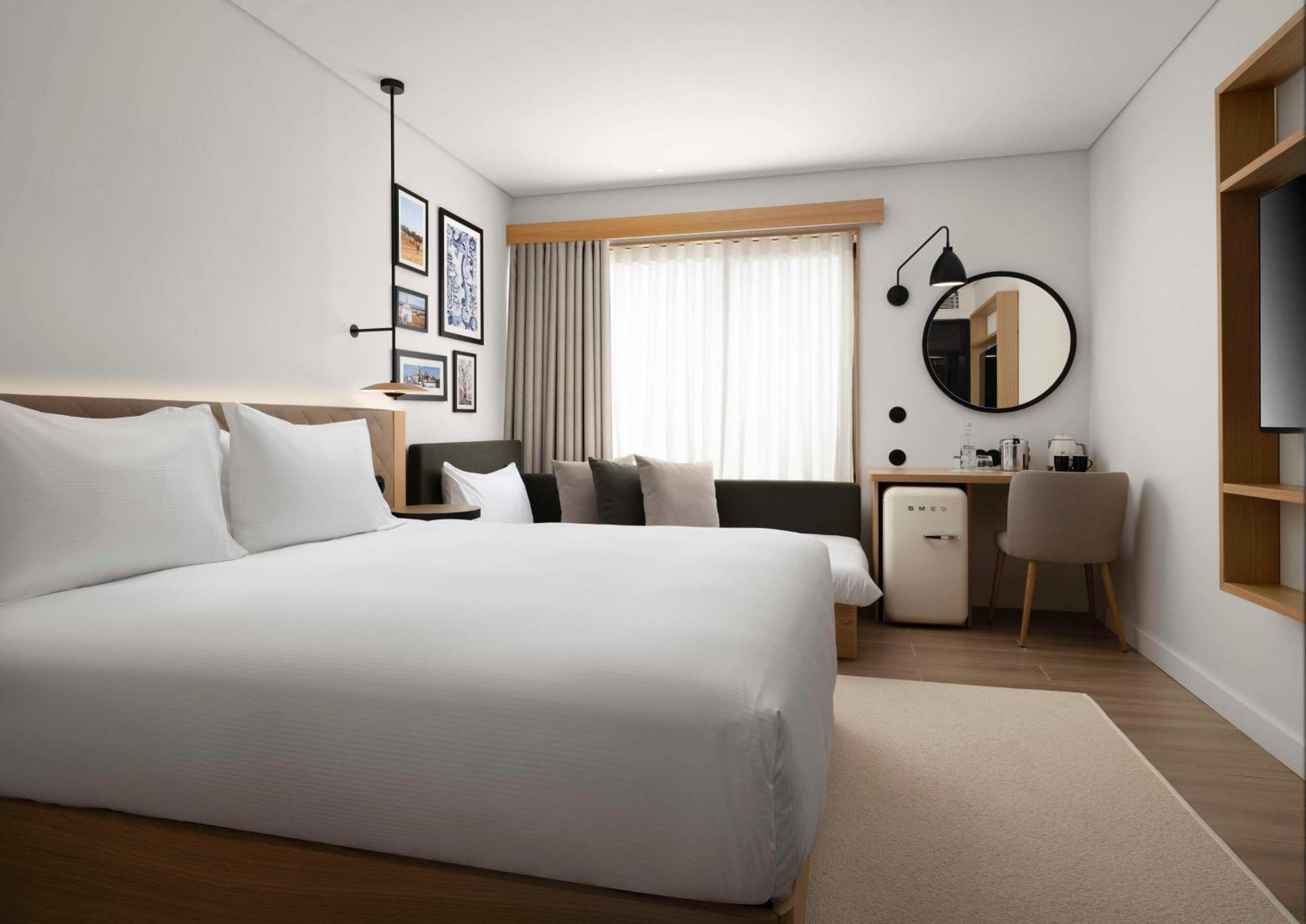 King Premium Room with Scenic View and Sofa Bed,1544657749:JPEG